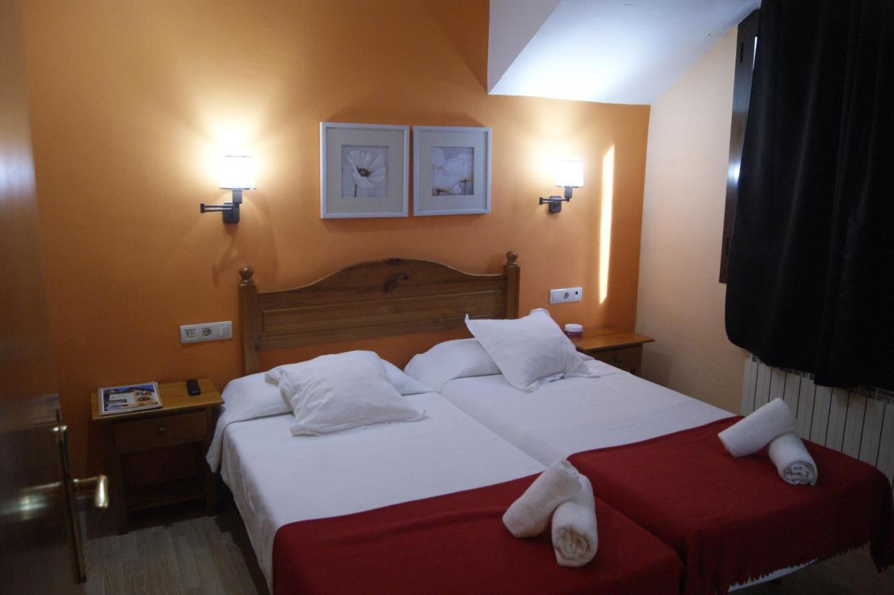 Hostal Cal Batista Bagá Buitenkant foto
